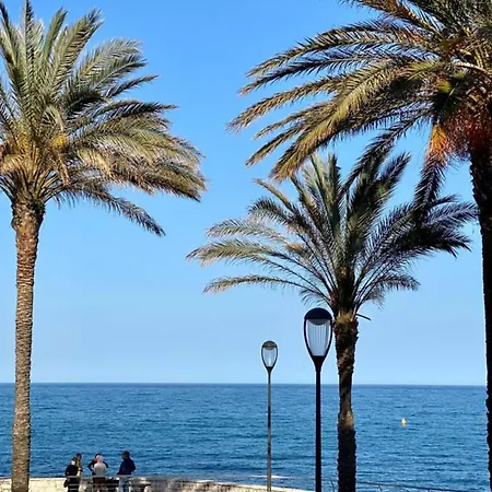 Fully Equipped Beachfront In The Heart Of The Center Bd Leclerc 아파트 *