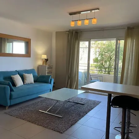 Fully Equipped Beachfront In The Heart Of The Center Bd Leclerc * 앙티브