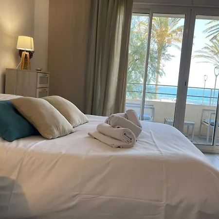 Fully Equipped Beachfront In The Heart Of The Center Bd Leclerc