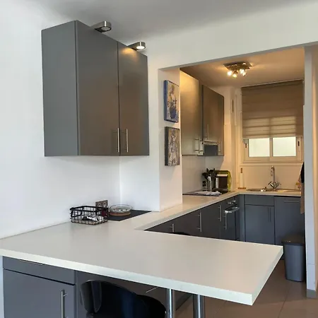 아파트 Fully Equipped Beachfront In The Heart Of The Center Bd Leclerc *