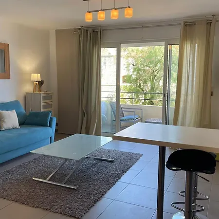Apartman Fully Equipped Beachfront In The Heart Of The Center Bd Leclerc *